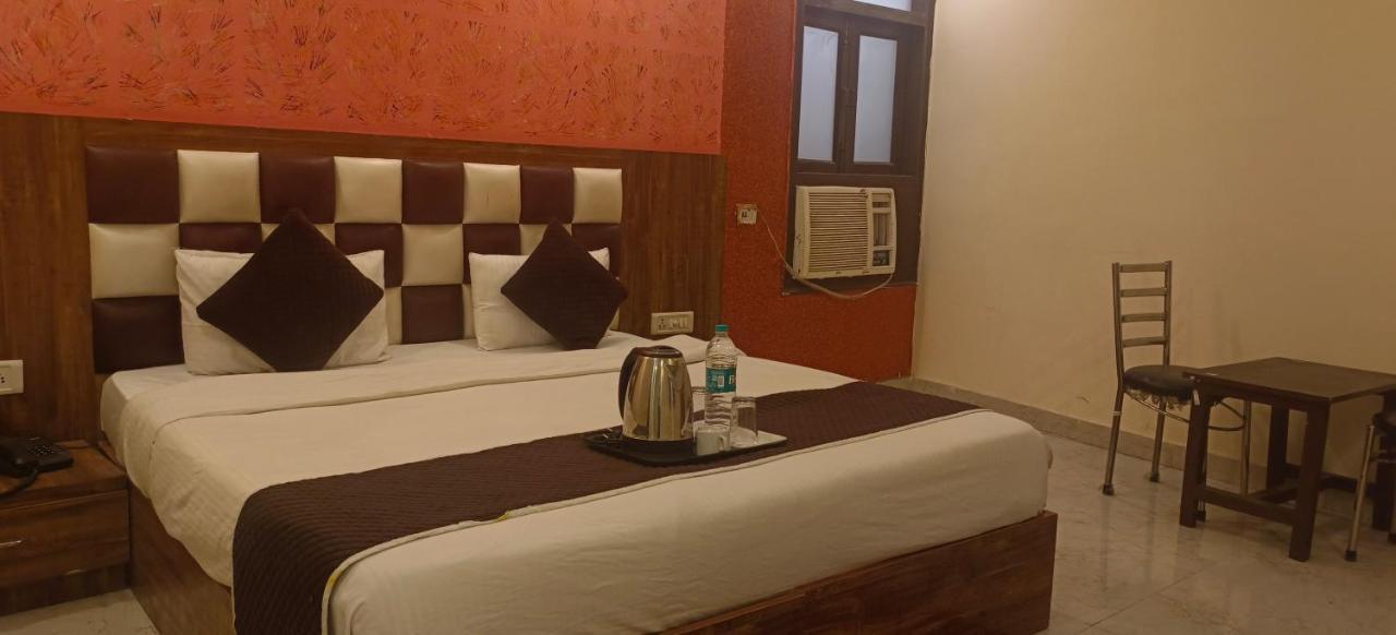 Airport Hotel Prince Palace By Byobhotels New Delhi Bagian luar foto