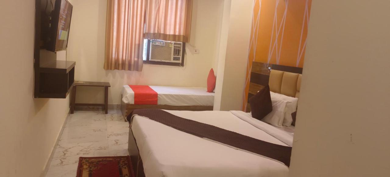 Airport Hotel Prince Palace By Byobhotels New Delhi Bagian luar foto