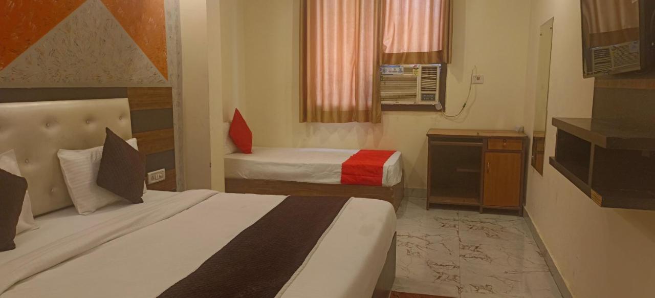 Airport Hotel Prince Palace By Byobhotels New Delhi Bagian luar foto