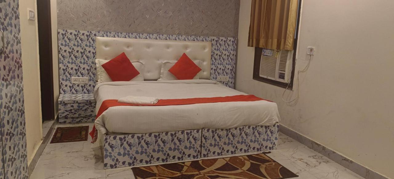 Airport Hotel Prince Palace By Byobhotels New Delhi Bagian luar foto