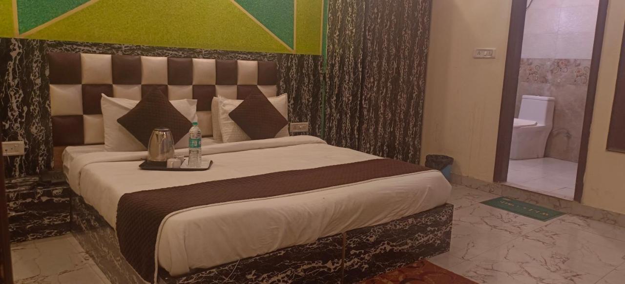 Airport Hotel Prince Palace By Byobhotels New Delhi Bagian luar foto